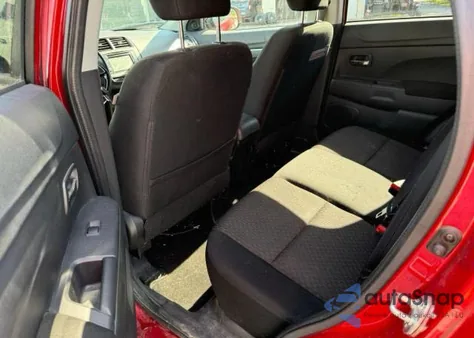 2016 Mitsubishi Outlander Sport Es z USA, uszkodzony, nr VIN JA4AR3AWXGZ047194